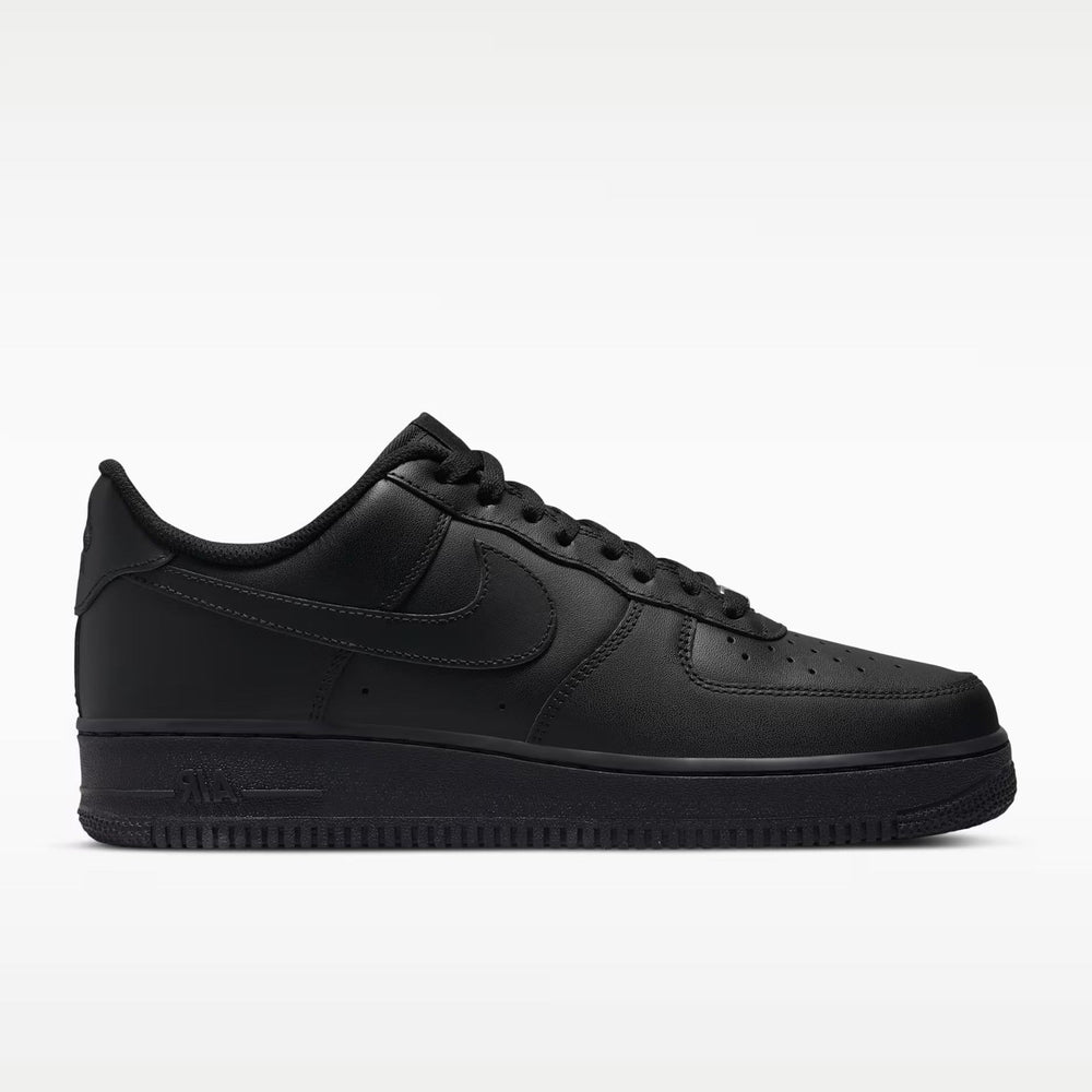 Nike Air Force 1 - Triple Black